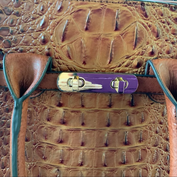 Crocodile Textured Structured Handbag - Picture 7 of 7